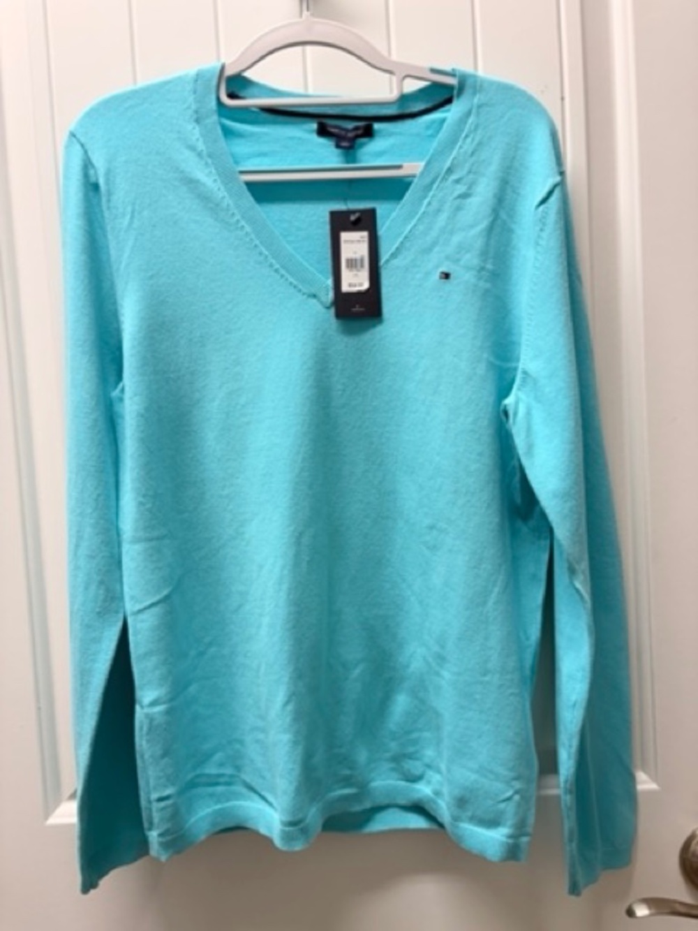 Tommy Hilfiger Aqua V-Neck Sweater Size Large NWT